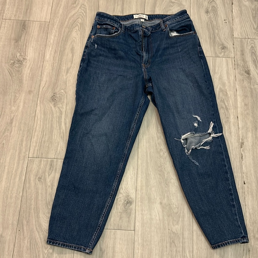 Abercrombie the mom high rise in curve love
